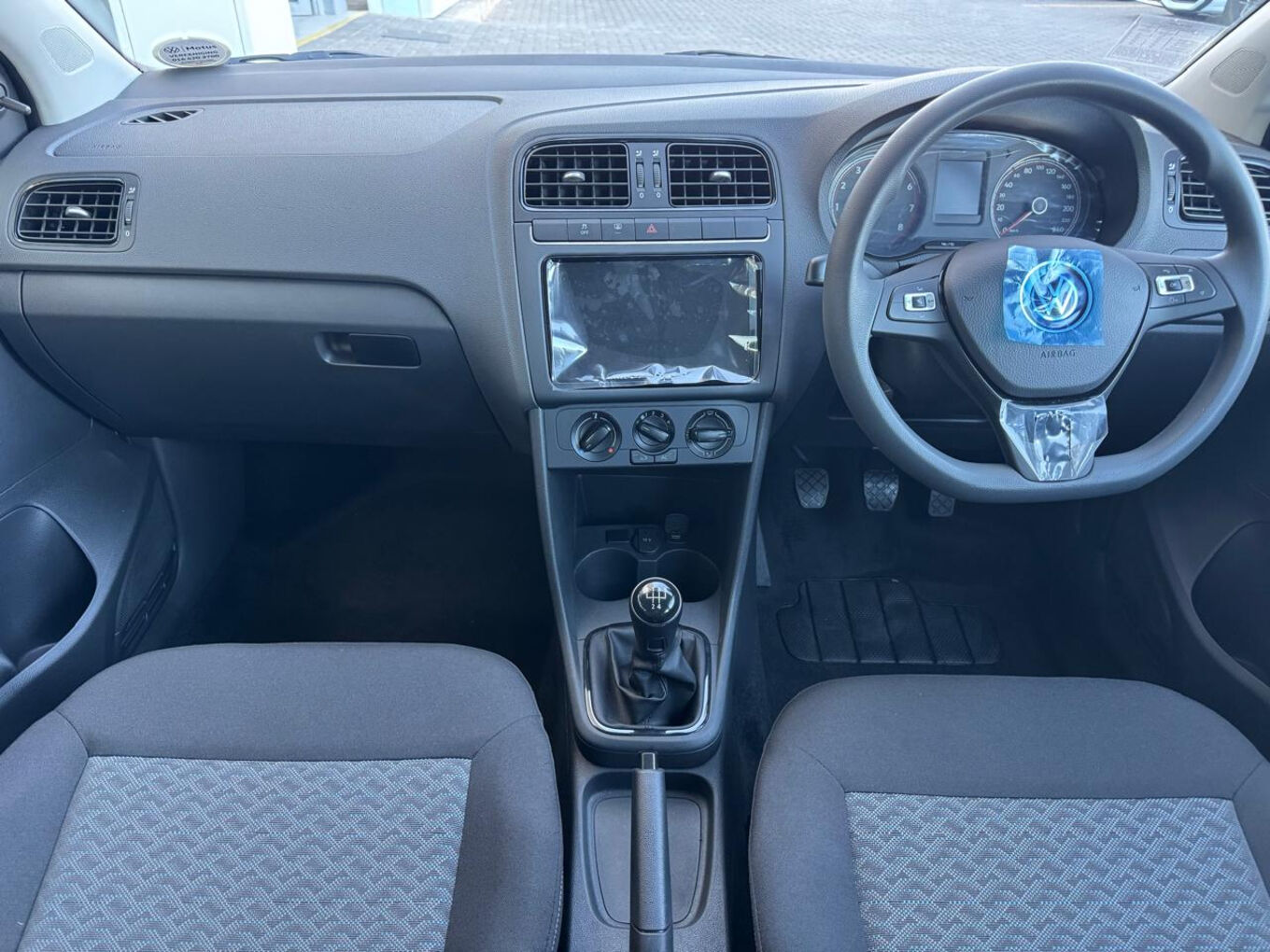 2026 VOLKSWAGEN POLO VIVO Hatch 1.4 Life image 10
