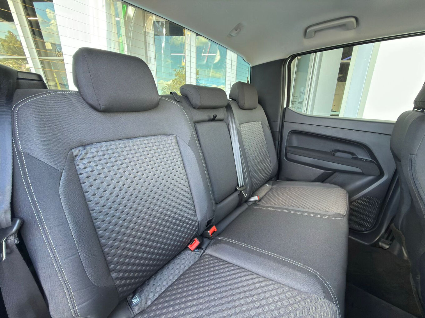 2026 VOLKSWAGEN AMAROK 2.0TDI Double Cab Life image 15