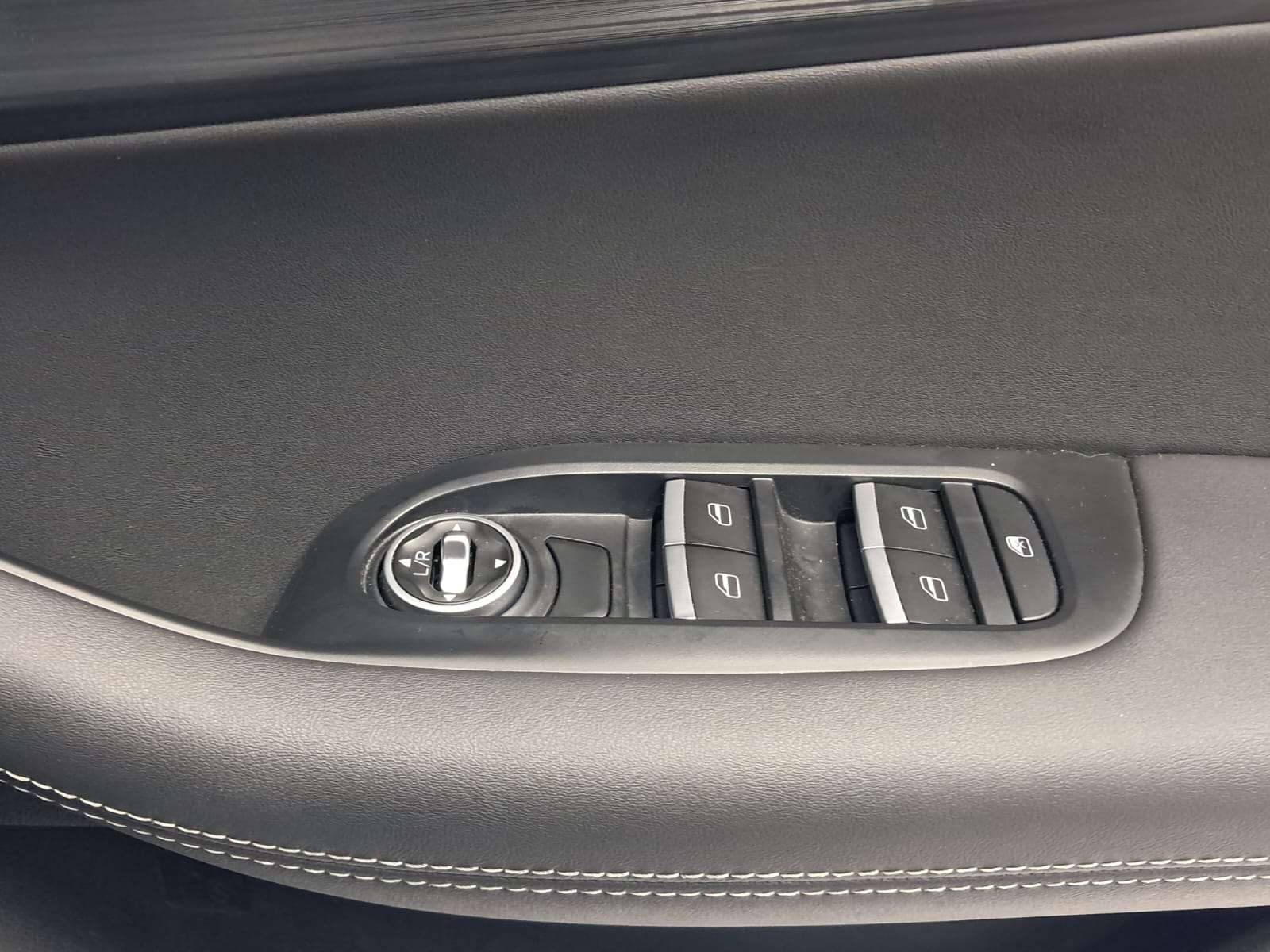 2026 Chery Tiggo Cross LIT MT - Image 8