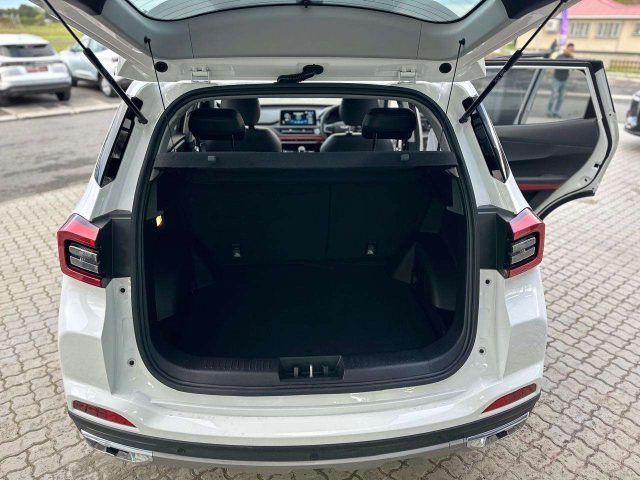 2026 Chery Tiggo 4 Pro 1.5 MT LiT MY23 - Image 9