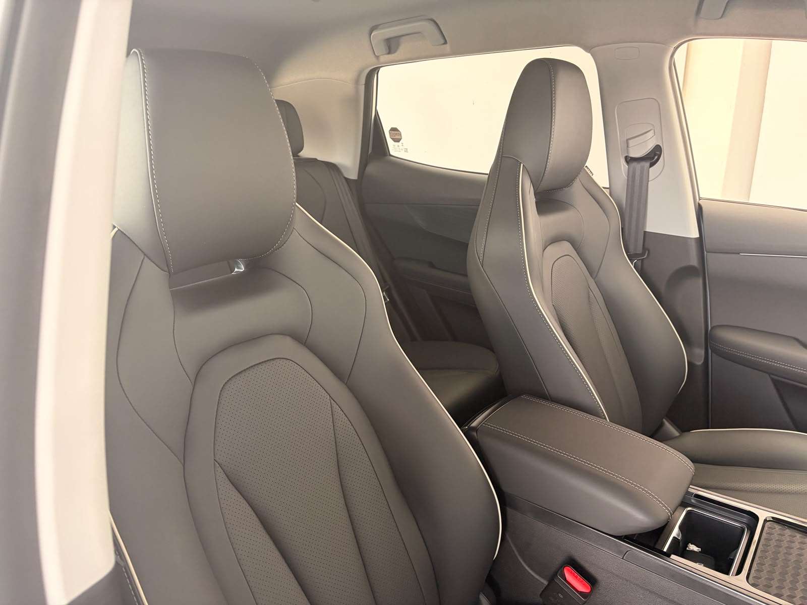 2026 Chery Tiggo Cross LIT CVT - Image 12