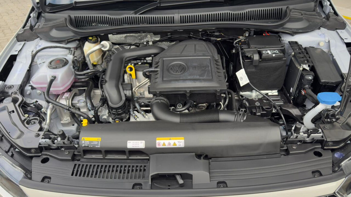 2026 VOLKSWAGEN POLO Hatch 1.0TSI Life Auto — photo 9