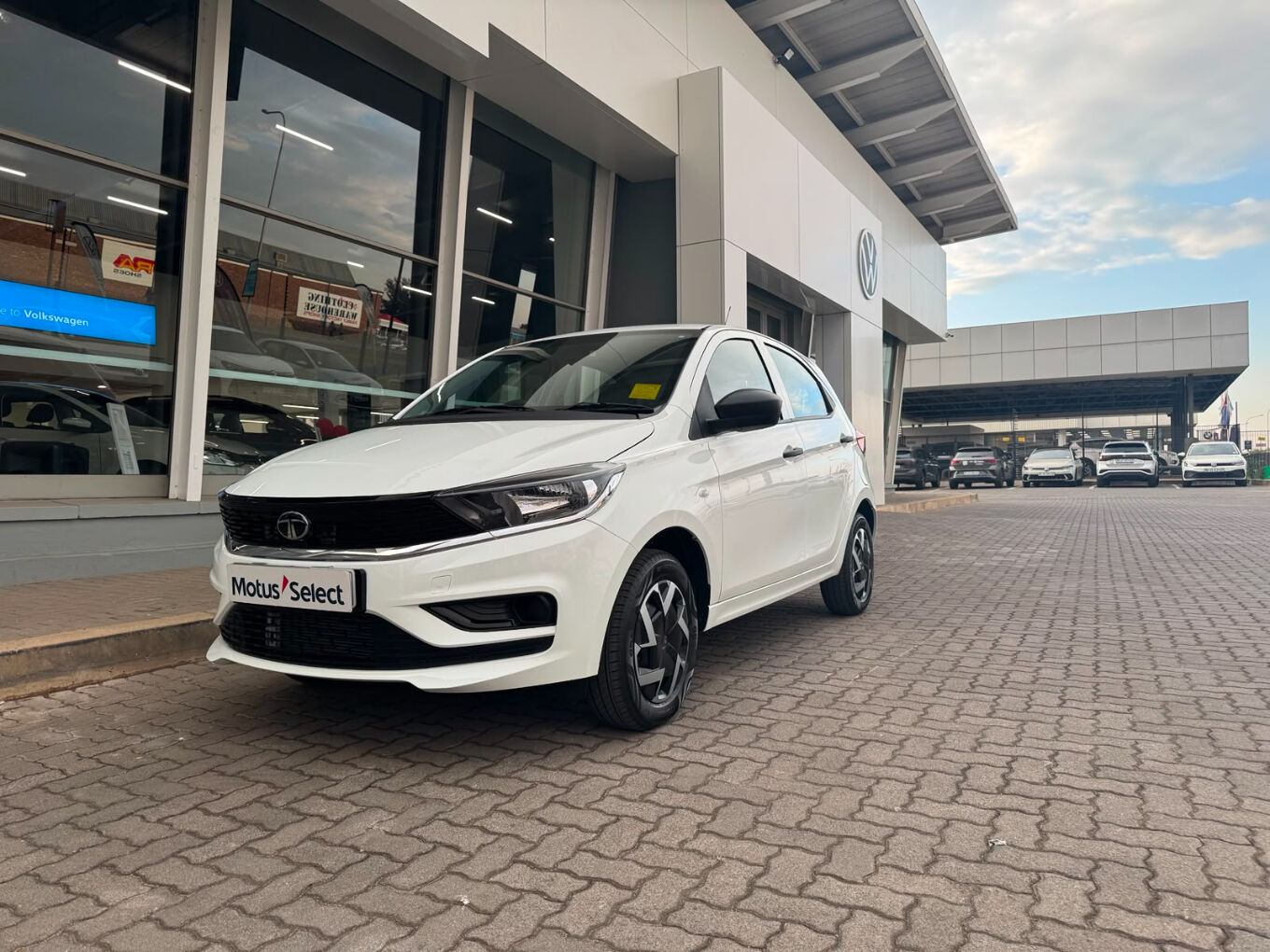 2026 TATA TIAGO 1.2 XM image 3
