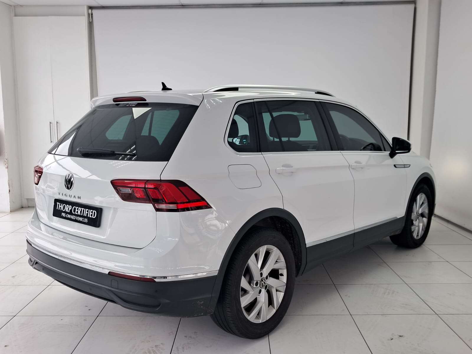 2021 Volkswagen TIGUAN / TAYRON TIGUAN 1.4 TSI LIFE DSG (110KW) - Image 4