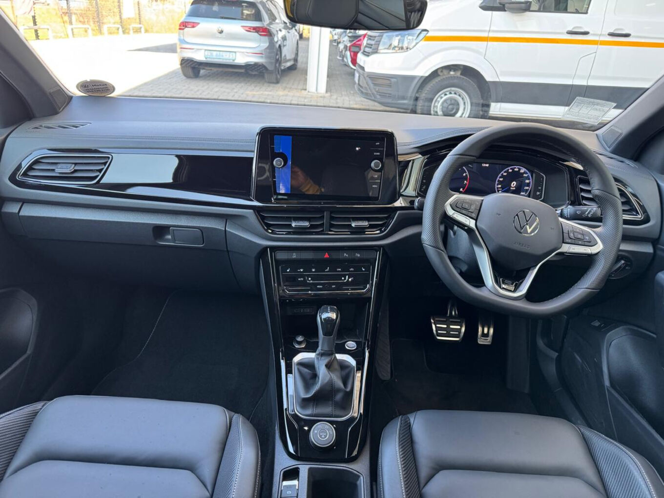 2026 VOLKSWAGEN T-ROC 2.0TSI 4Motion R-Line — photo 10