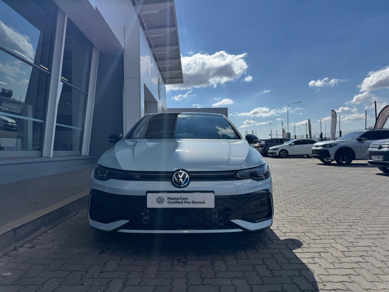 2026 VOLKSWAGEN GOLF 1.4TSI R-Line image 2