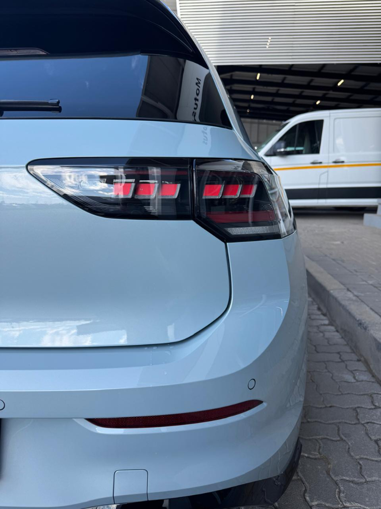 2026 VOLKSWAGEN GOLF 1.4TSI R-Line image 10