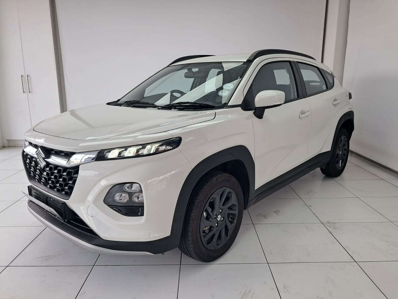 2025 Suzuki Fronx 1.5 GL A/T - Image 3