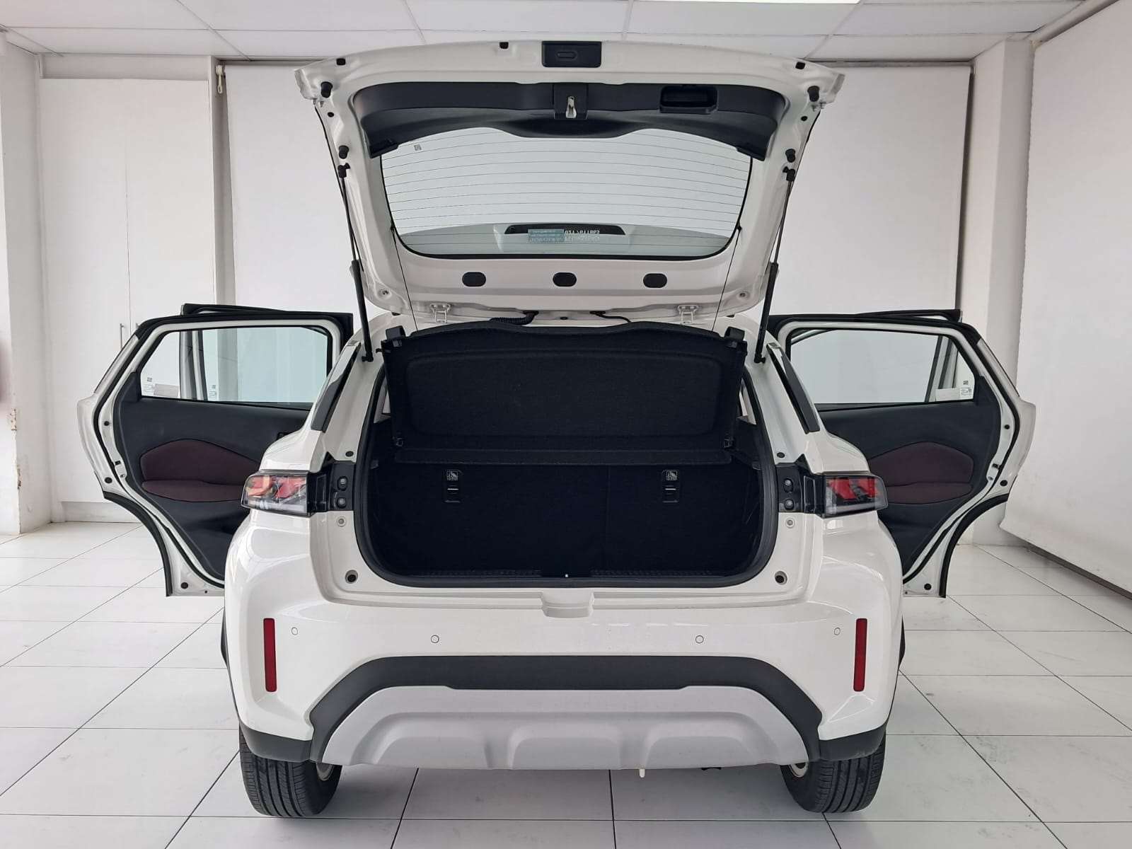 2025 Suzuki Fronx 1.5 GL A/T - Image 5
