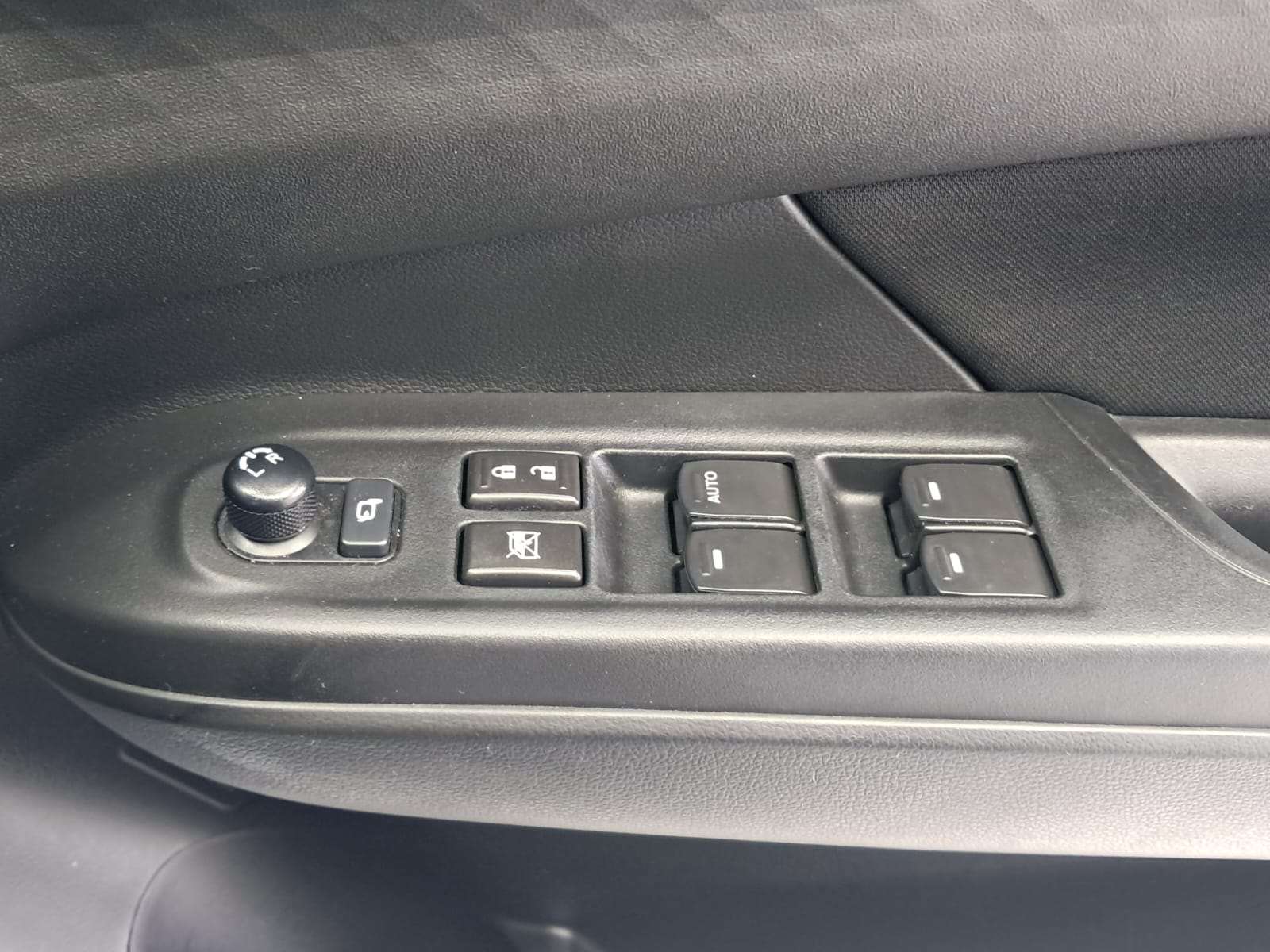 2025 Suzuki SWIFT/ DZIRE 1.2 GL+ MT - Image 9