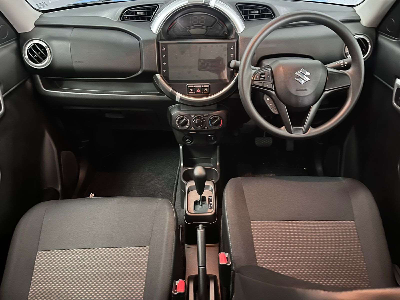 2026 Suzuki S-Presso 1.0 S-EDITION AMT MC - Image 4