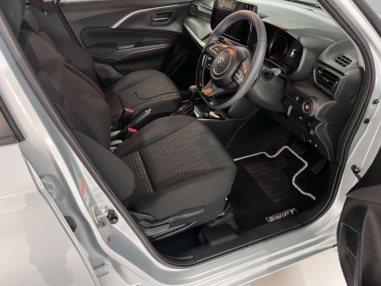 2026 Suzuki Swift 1.2 GLX CVT New - Image 7