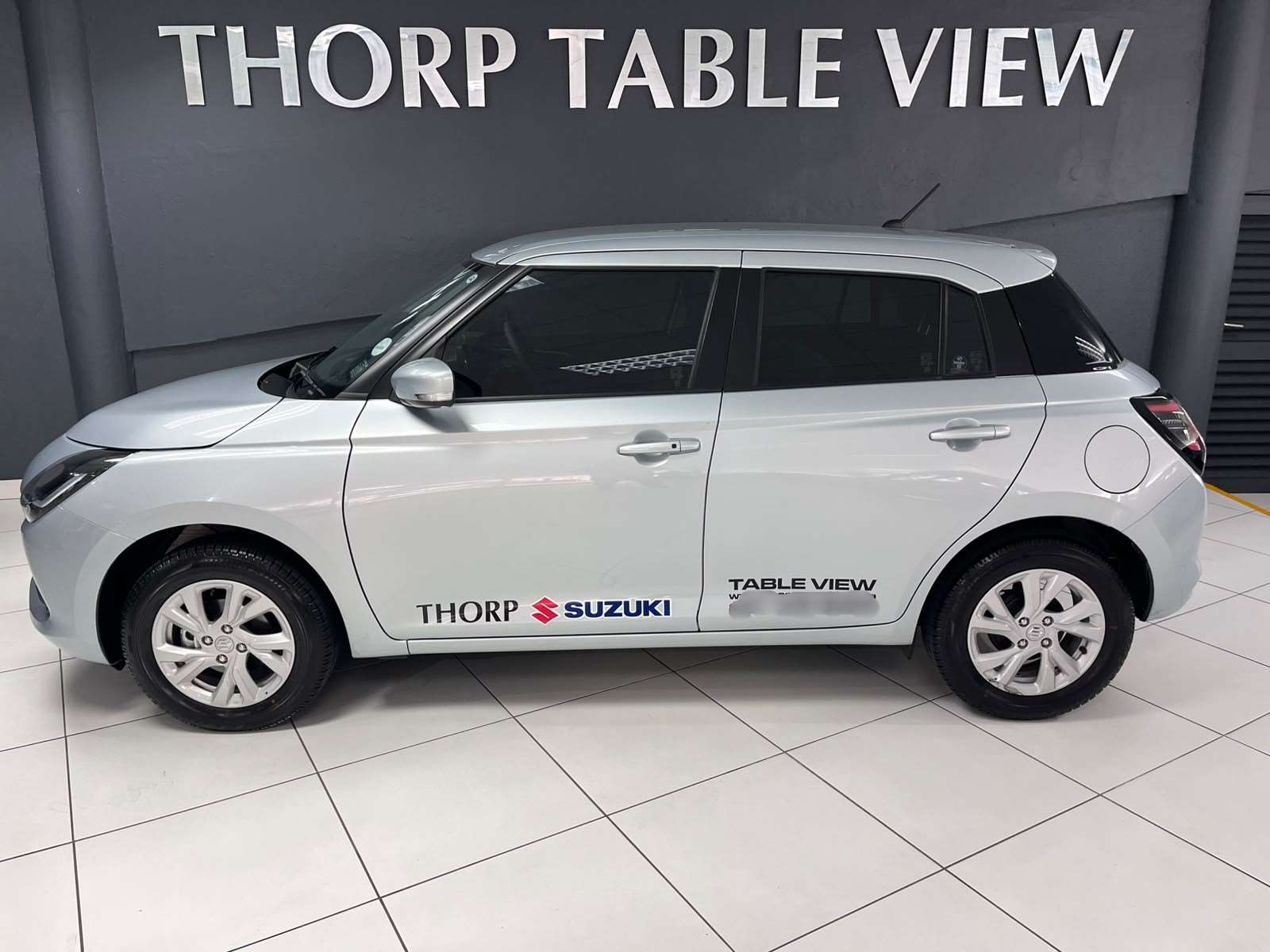 2026 Suzuki Swift 1.2 GLX CVT New - Image 4