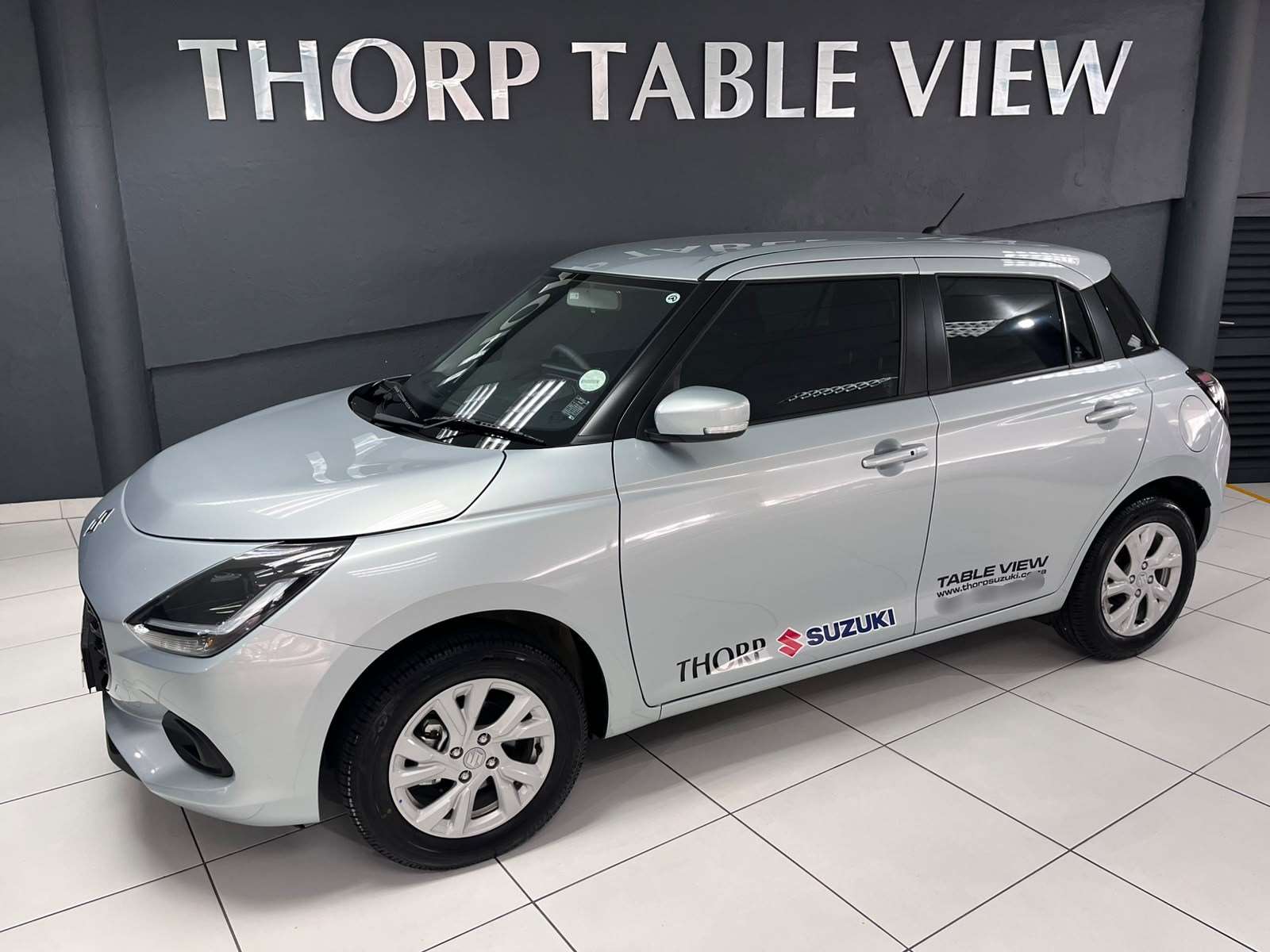 2026 Suzuki Swift 1.2 GLX CVT New - Image 5