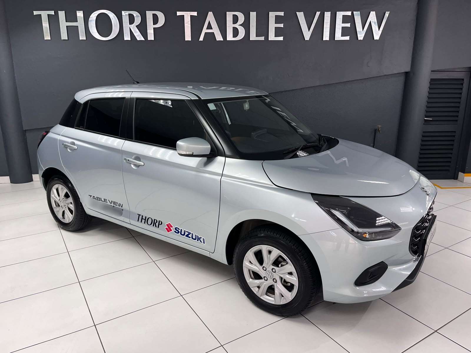 2026 Suzuki Swift 1.2 GLX CVT New - Image 1