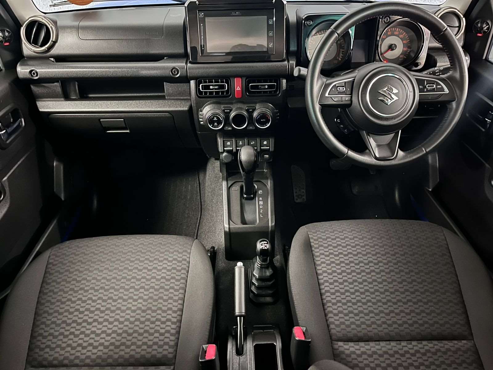 2020 Suzuki Jimny 1.5i GLX AT - Image 3