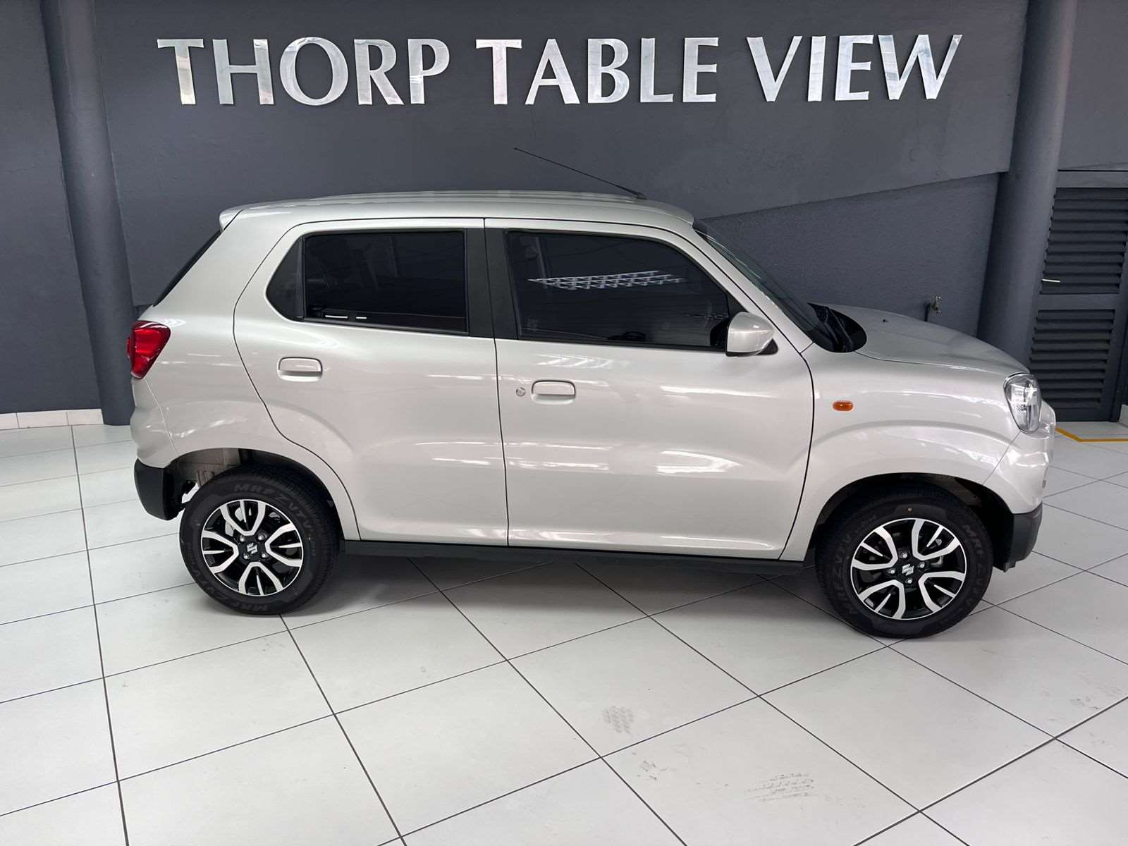 2026 Suzuki S-Presso 1.0 GL+ AMT MC - Image 2