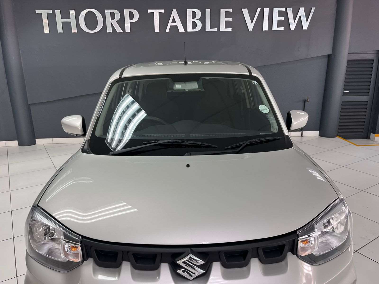 2026 Suzuki S-Presso 1.0 GL+ AMT MC - Image 10