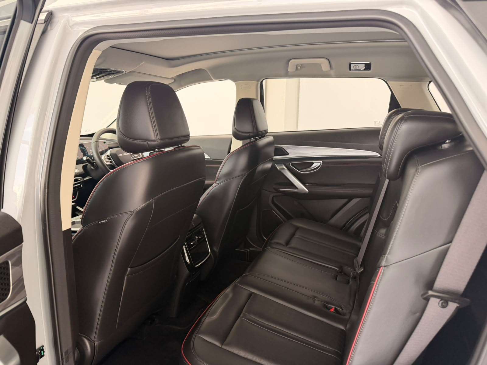 2026 Jetour X70 Plus Deluxe 1.5T 6DCT - Image 12