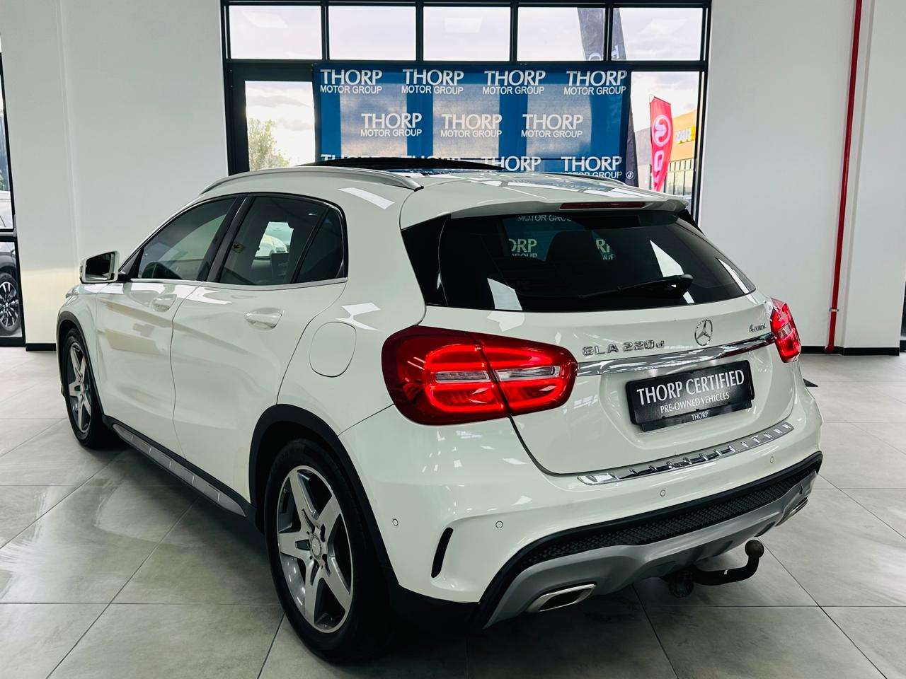 2016 Mercedes-Benz GLA CDI A/T 4 Matic - Image 4