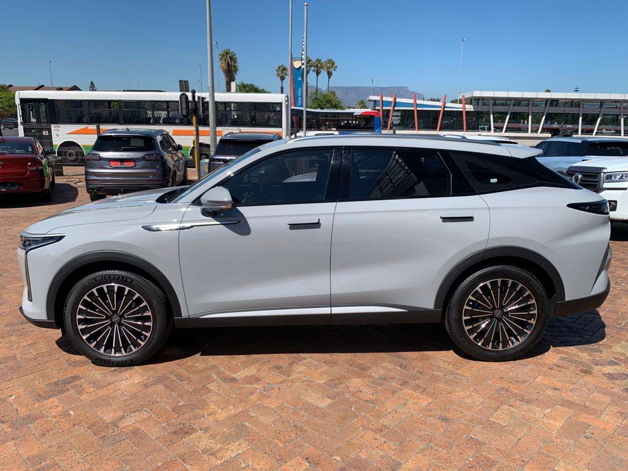 2025 OMODA C9 Inspire 2WD - Image 7