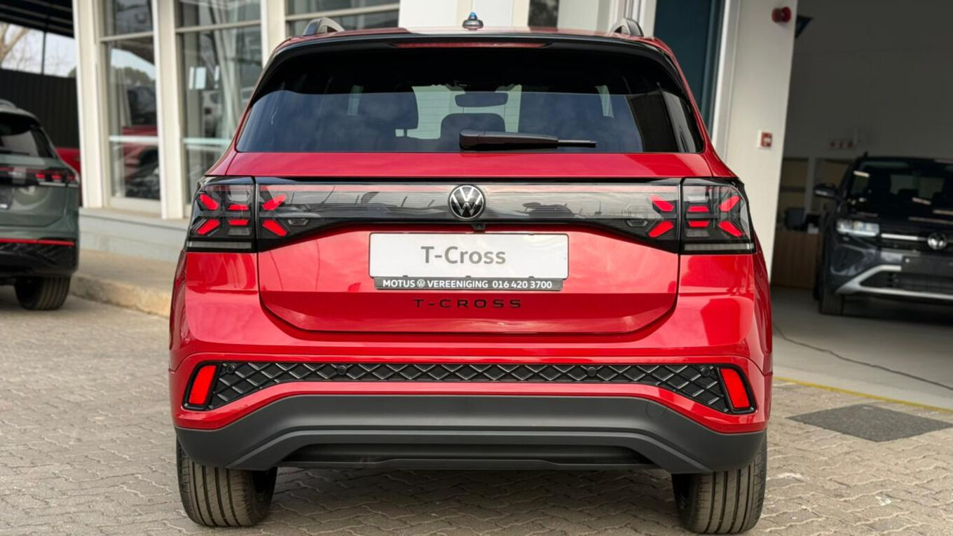 2026 VOLKSWAGEN T-CROSS 1.0TSI R-Line — photo 6