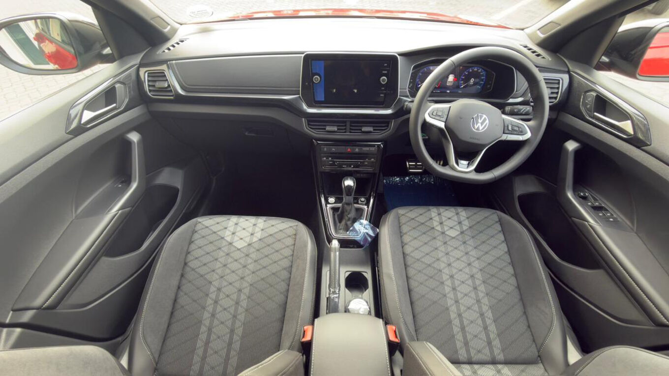 2026 VOLKSWAGEN T-CROSS 1.0TSI R-Line — photo 9