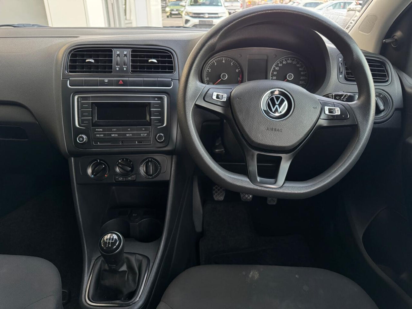 2024 VOLKSWAGEN POLO VIVO Hatch 1.4 Comfortline — photo 12