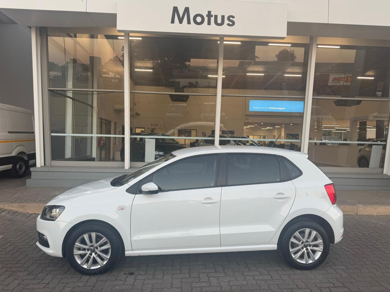 2024 VOLKSWAGEN POLO VIVO Hatch 1.4 Comfortline — photo 4