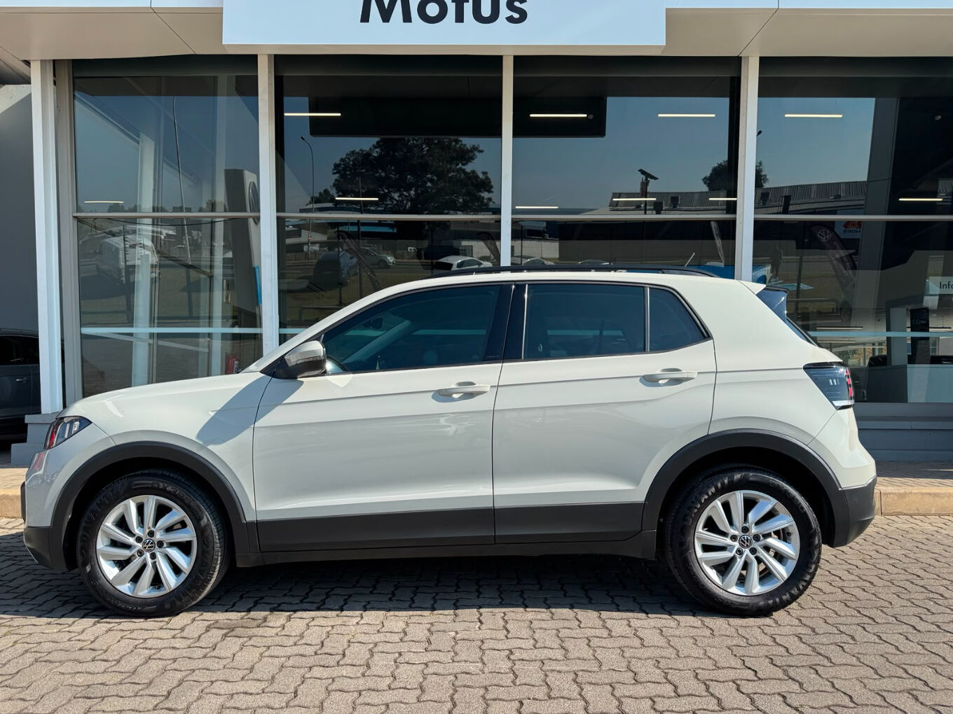 2022 VOLKSWAGEN T-CROSS 1.0TSI 70kW Comfortline image 4