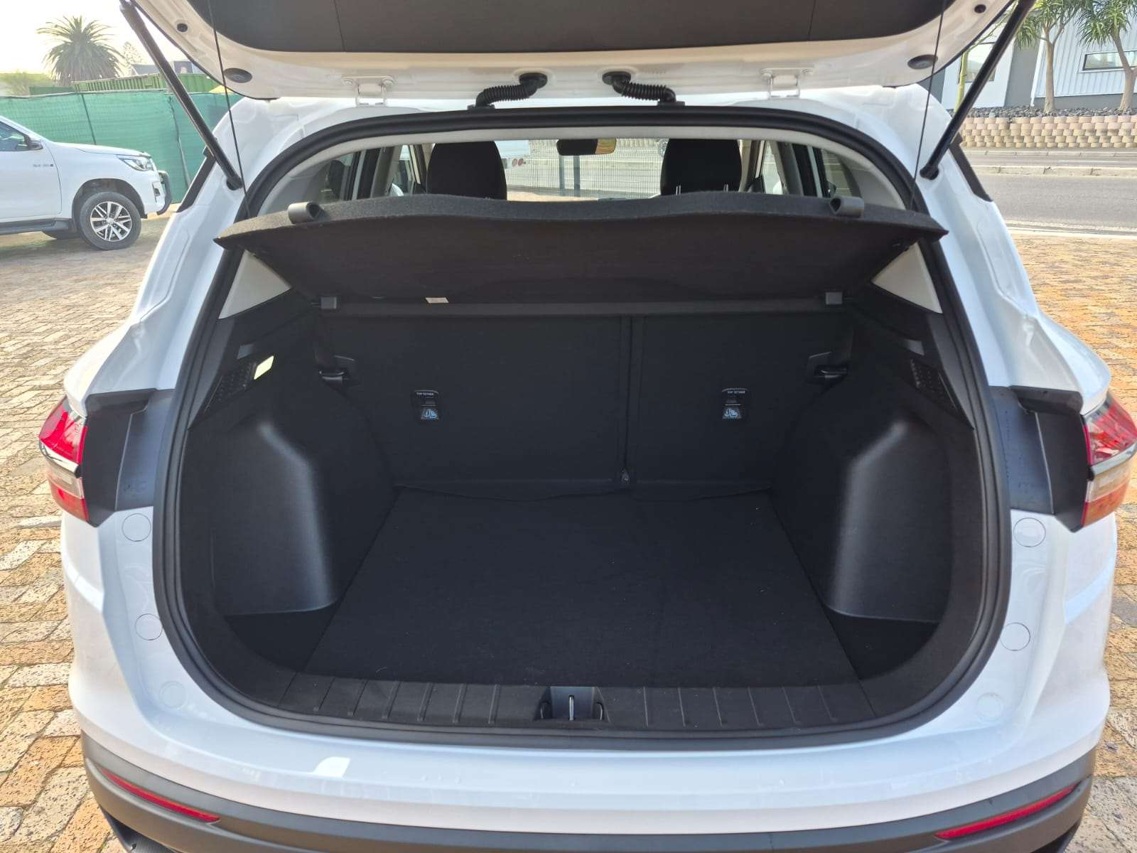 2026 Geely Coolray 1.5T Nova 4x2 A/T - Image 10