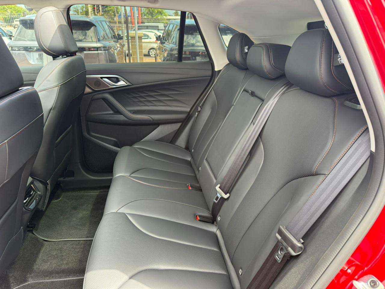 2026 MG HS 2.0T LUXURY A/T - Image 12