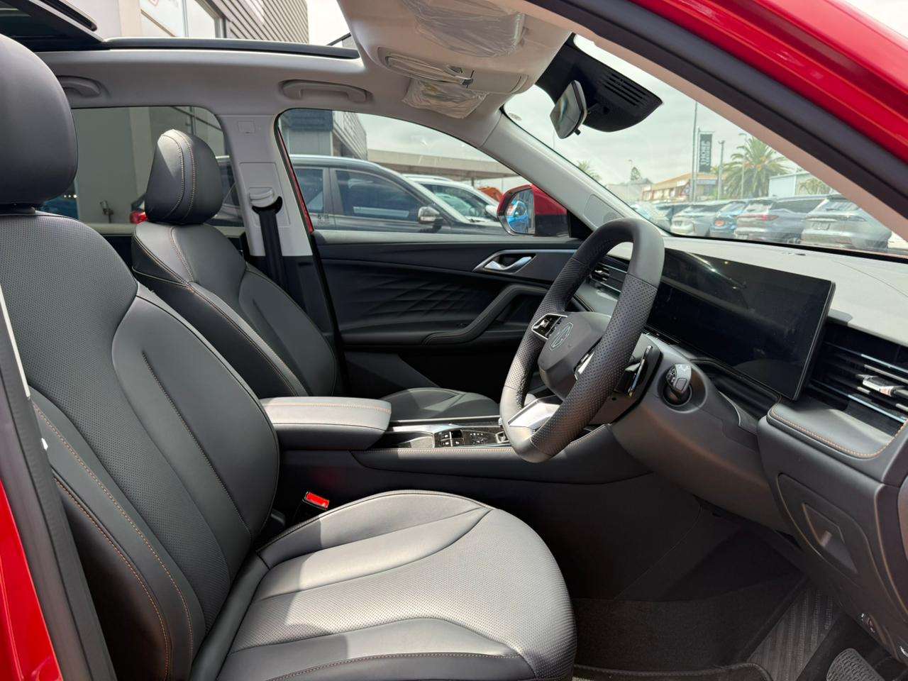 2026 MG HS 2.0T LUXURY A/T - Image 11