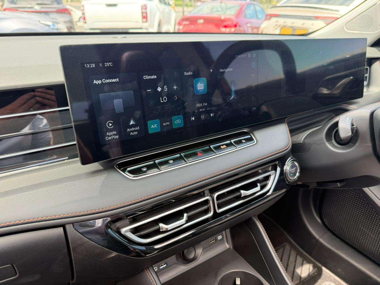 2026 MG HS 2.0T LUXURY A/T - Image 14