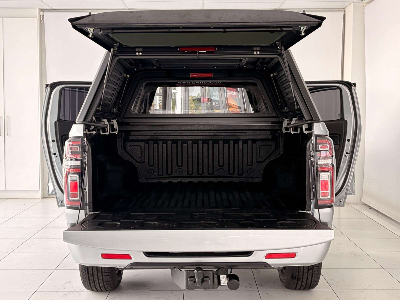 2026 GWM P300 D-Cab 2.4TD LS 4X2 AT - Image 5