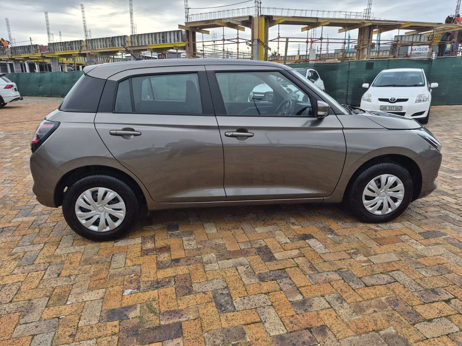 2025 Suzuki Swift 1.2 GL MT - Image 5