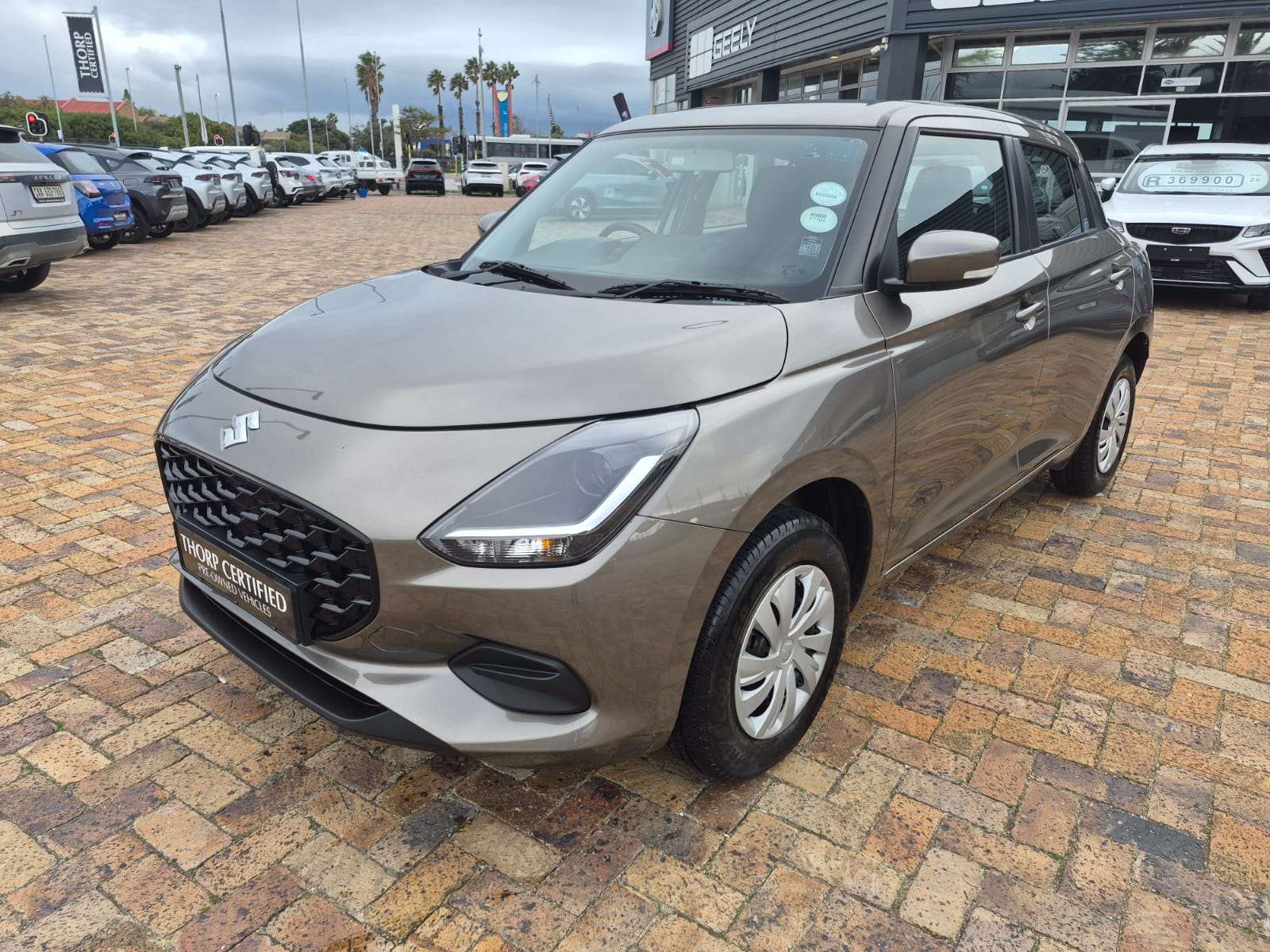 2025 Suzuki Swift 1.2 GL MT - Image 3