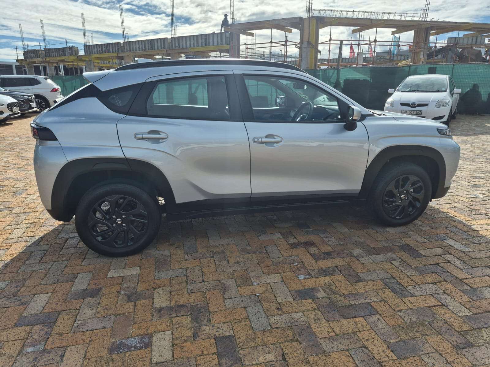 2025 Suzuki Fronx 1.5 GL A/T - Image 5