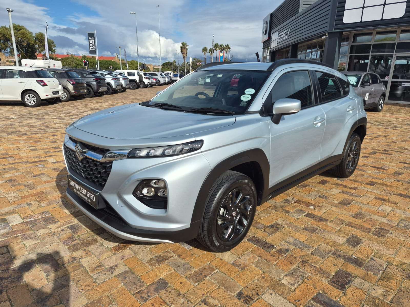 2025 Suzuki Fronx 1.5 GL A/T - Image 3