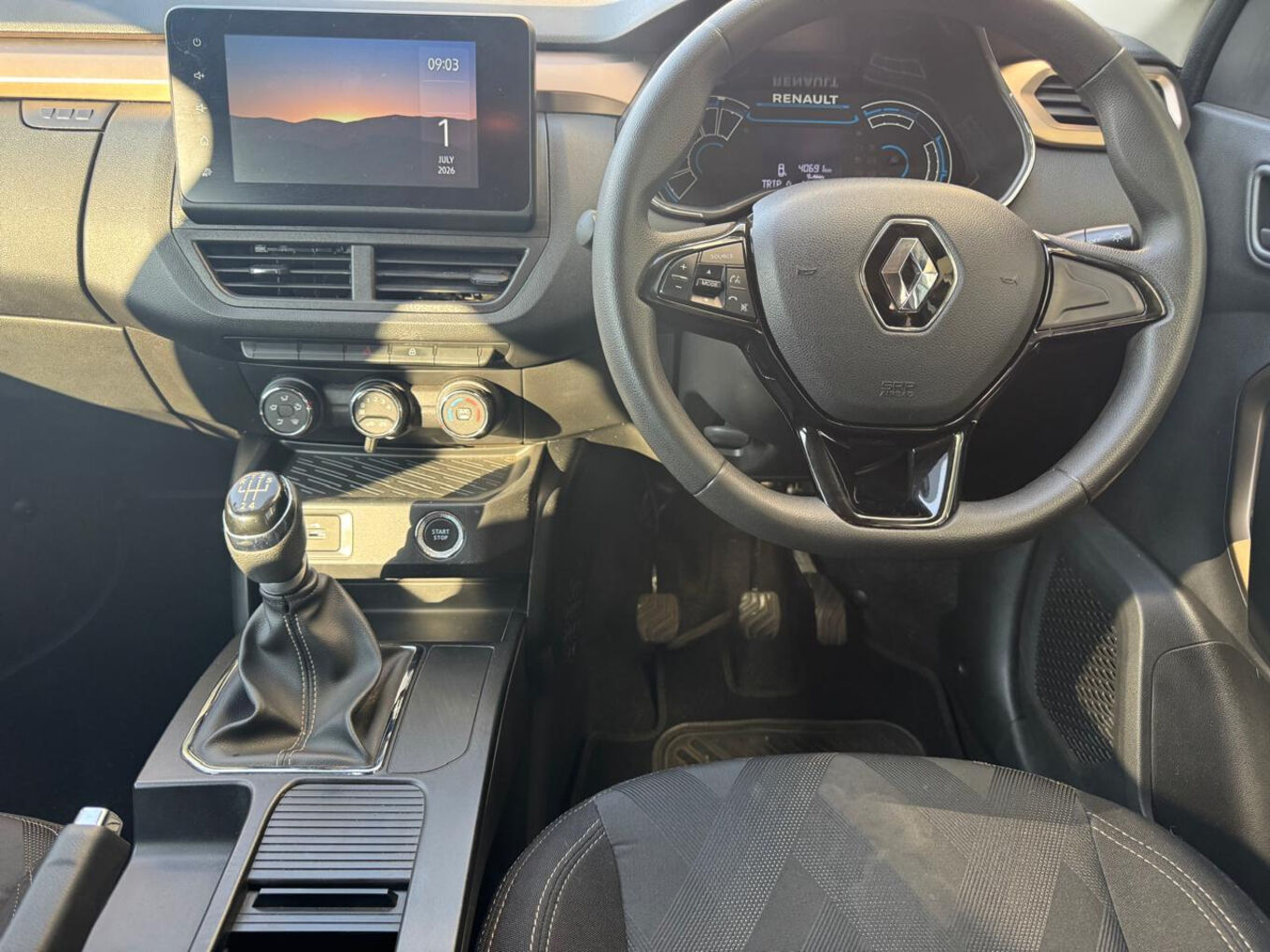 2022 RENAULT KIGER 1.0 Zen — photo 9