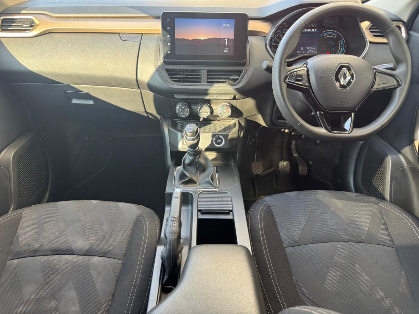 2022 RENAULT KIGER 1.0 Zen — photo 10