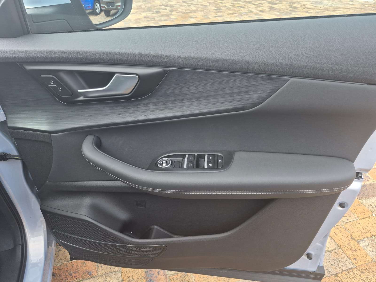 2026 Chery Tiggo Cross LIT CVT - Image 15