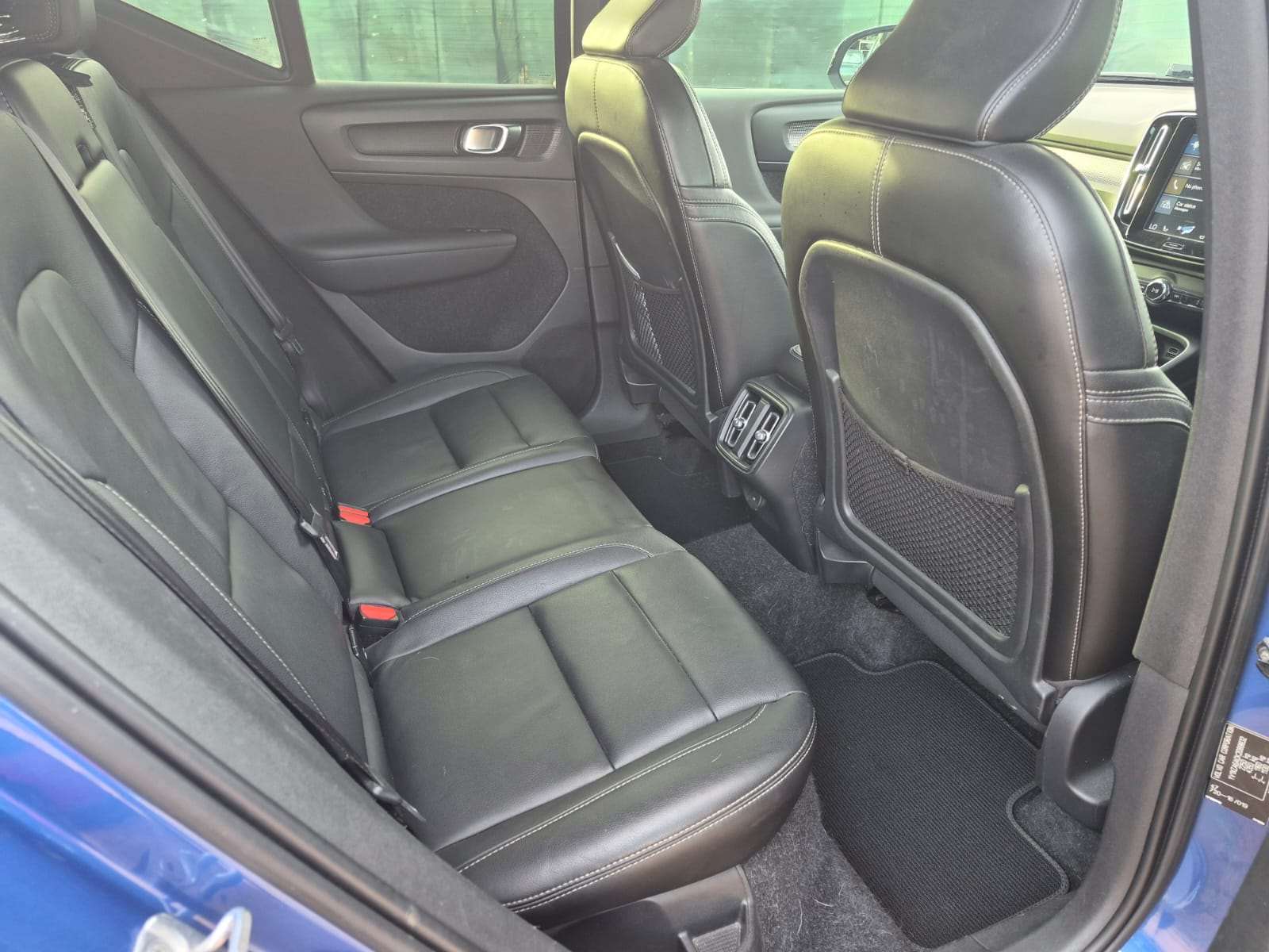 2018 Volvo XC40 D4 R-DESIGN AWD GEARTRONIC - Image 15