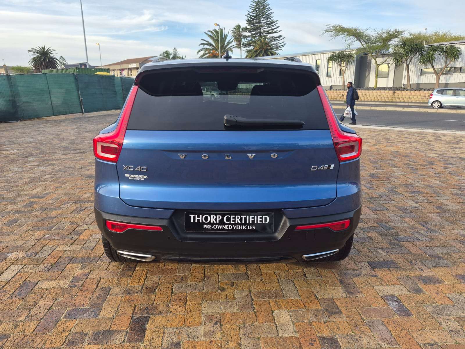 2018 Volvo XC40 D4 R-DESIGN AWD GEARTRONIC - Image 6