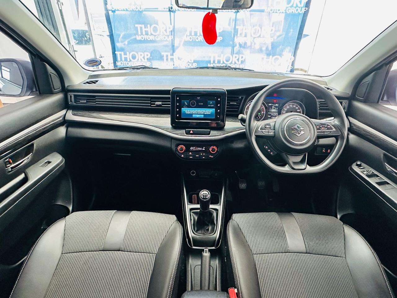 2023 Suzuki XL6 1.5 GL 5MT - Image 8
