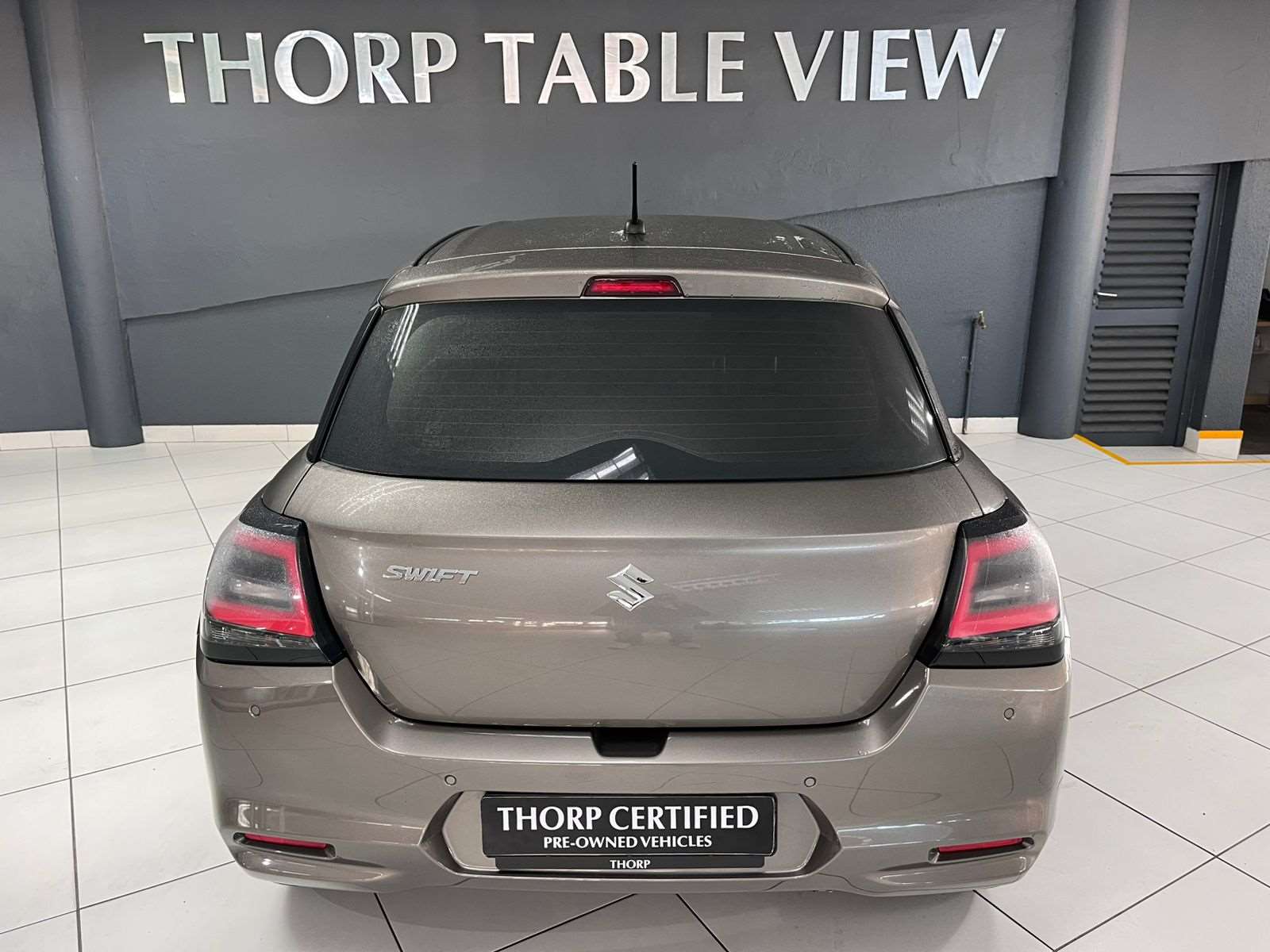 2025 Suzuki Swift 1.2 GL 5MT New - Image 9
