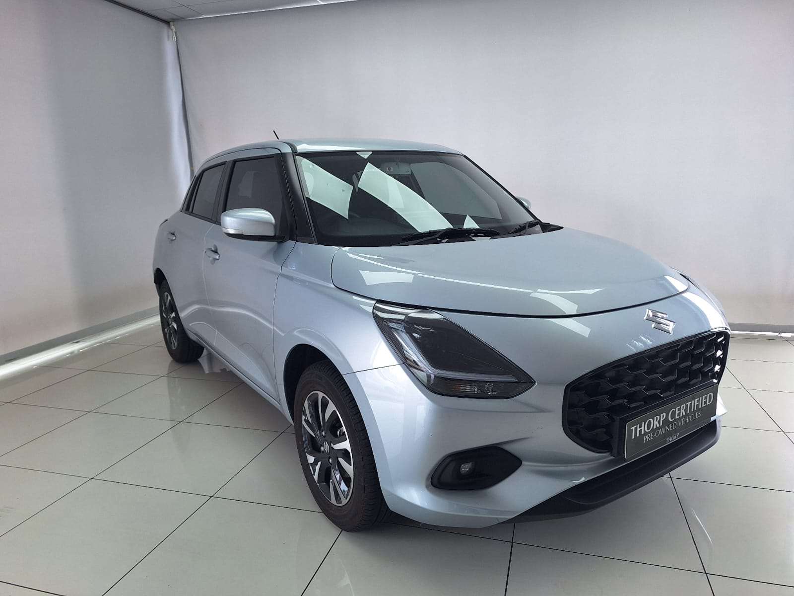 2024 Suzuki Swift 1.2 GLX 5MT New - Image 1