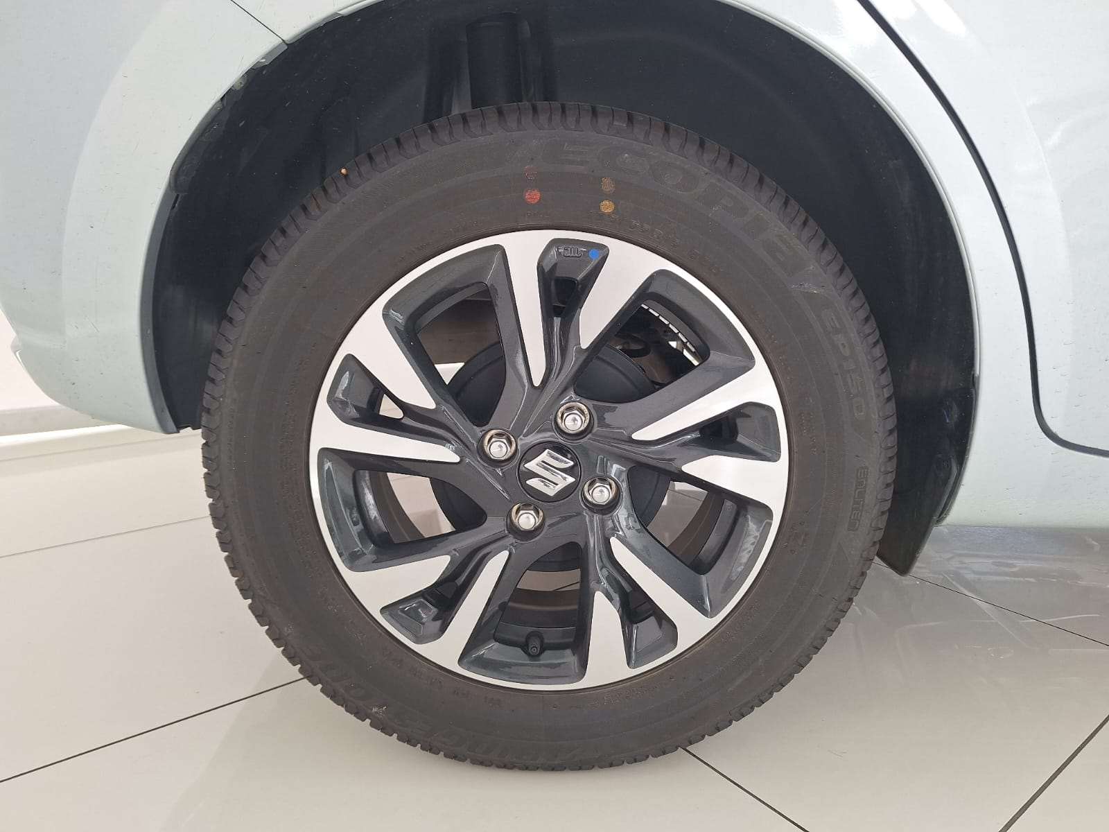 2024 Suzuki Swift 1.2 GLX 5MT New - Image 7