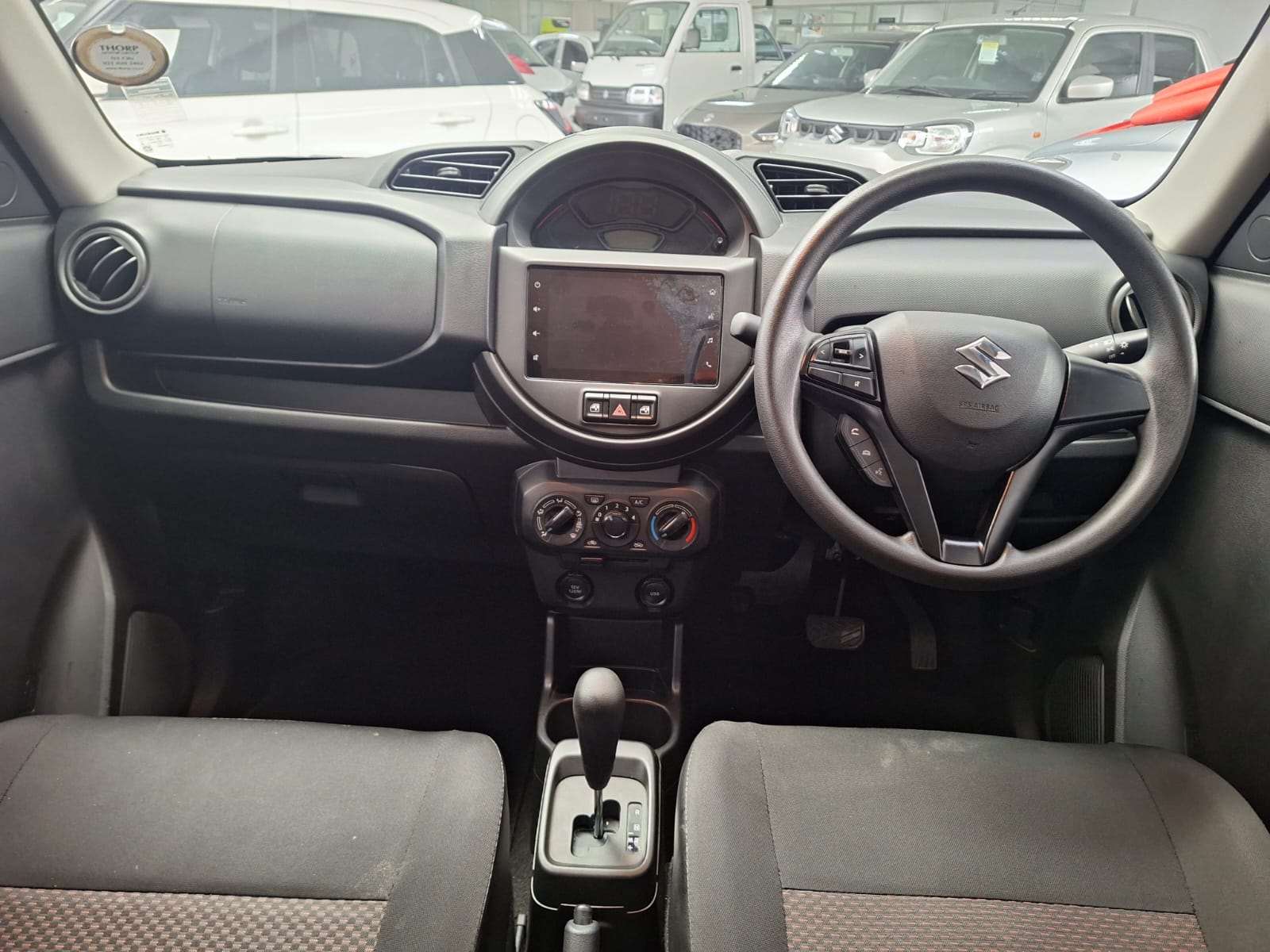 2026 Suzuki S-Presso 1.0 GL+ AMT MC - Image 10