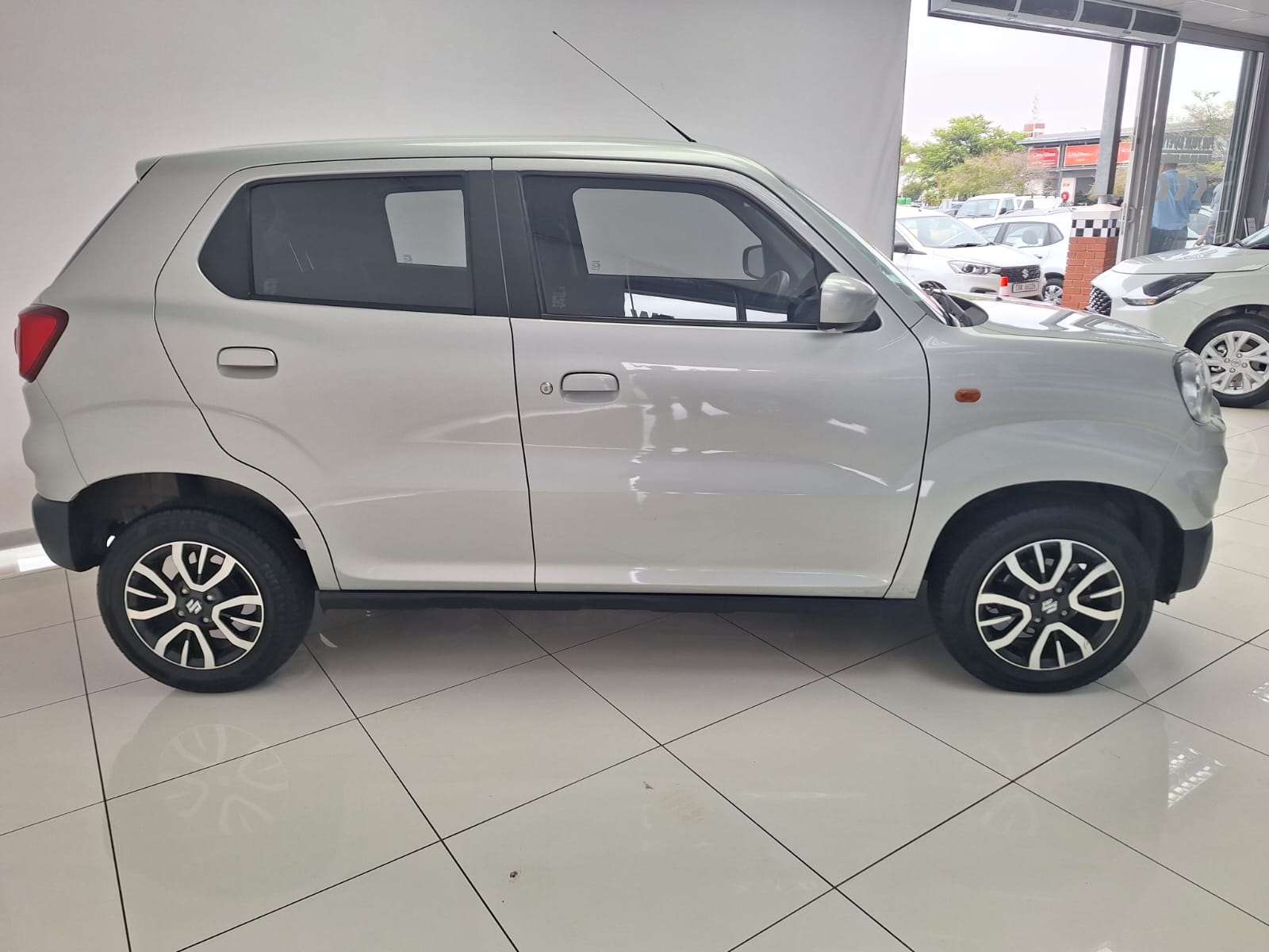 2026 Suzuki S-Presso 1.0 GL+ AMT MC - Image 2